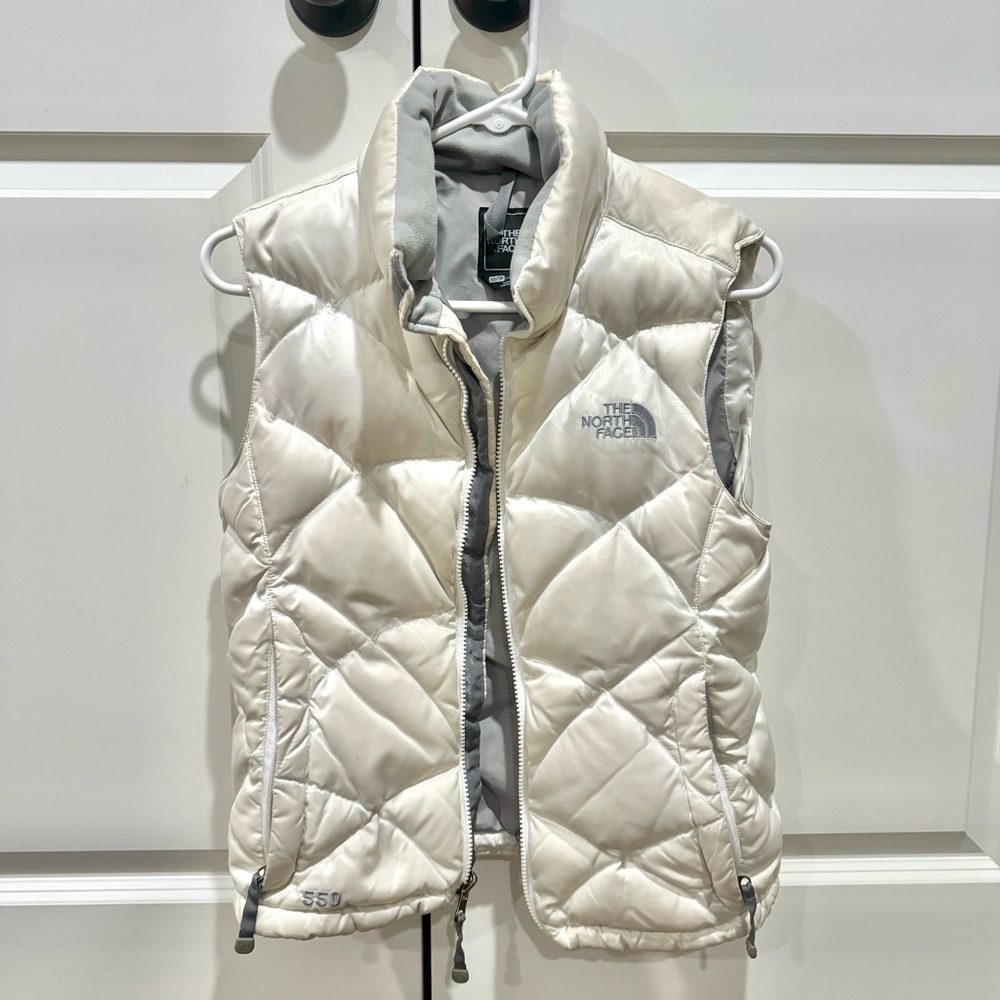The North Face 550 Nuptse Puffer Vest Pearl Size XS